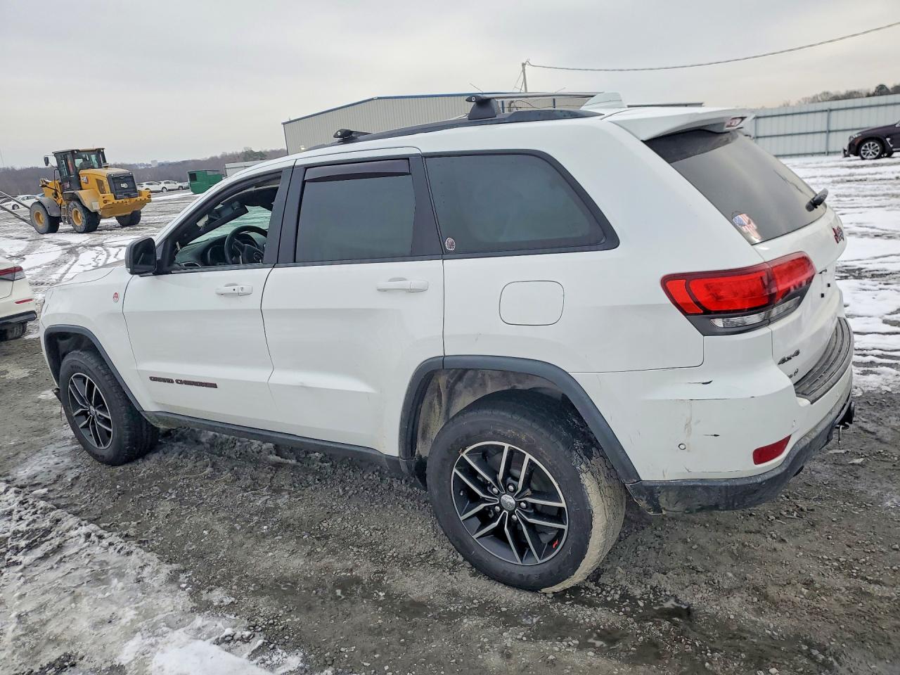2018 JEEP Grand cher VIN 1C4RJFLG9JC221404 photo 2