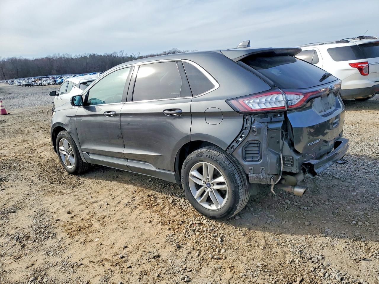 2016 Ford Edge VIN 2FMPK4J87GBC63630 photo 2