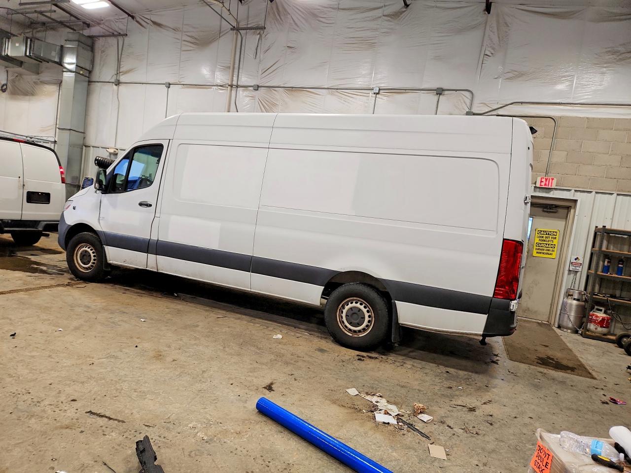 2019 FREIGHTLINER Sprinter VIN W2W4ECHY2KP202290 photo 2