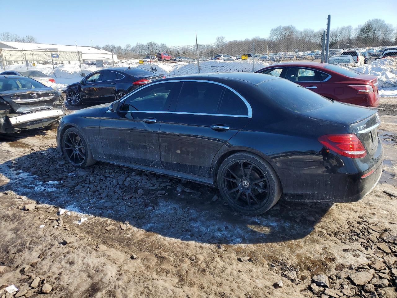 2018 Mercedes-Benz E-class VIN WDDZF4KB5JA396777 photo 2