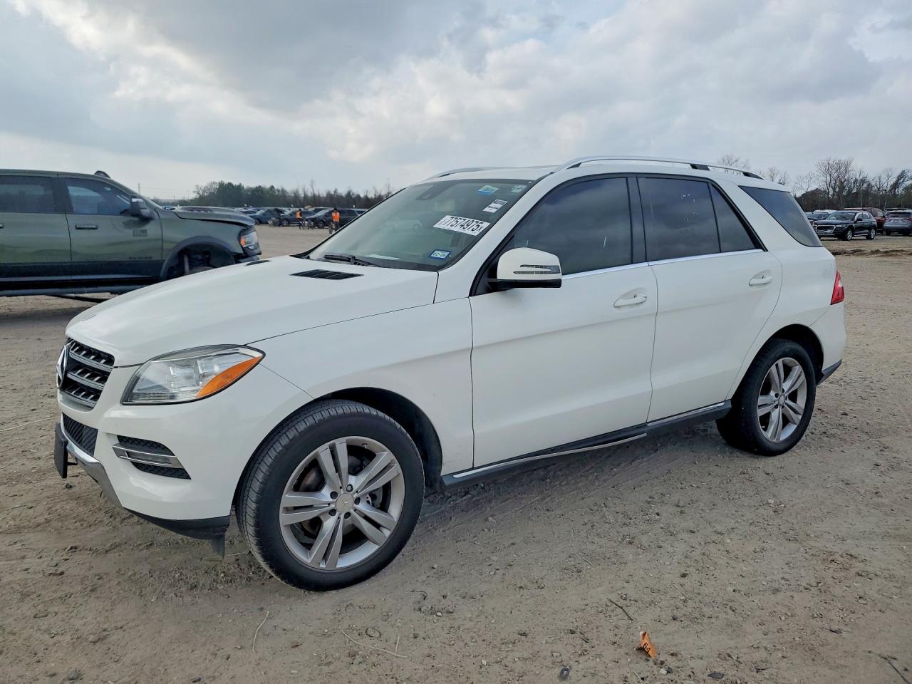 2015 Mercedes-Benz M-class VIN 4JGDA5JB5FA525839 photo 1