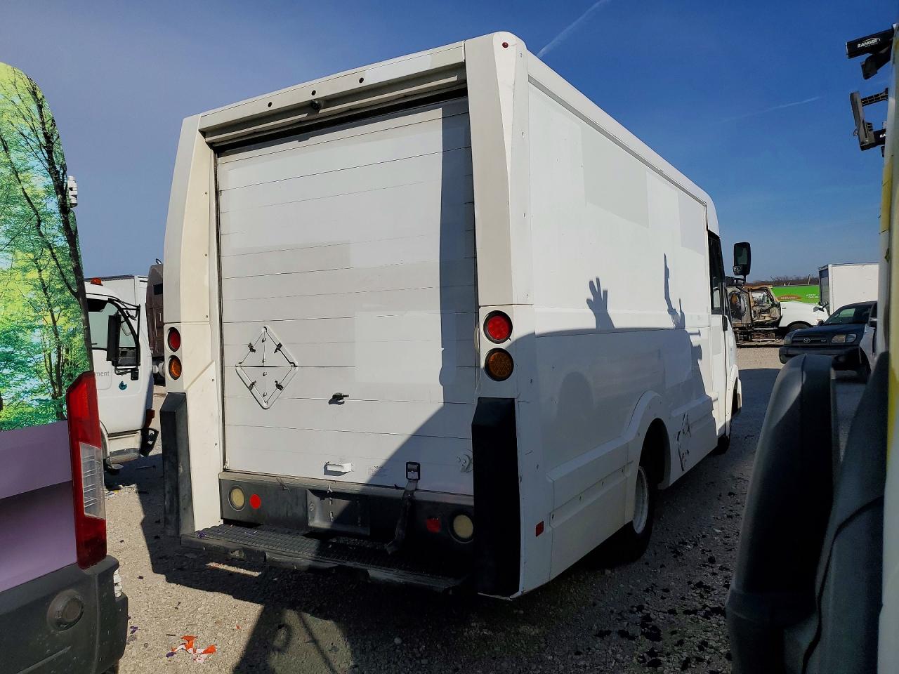2016 Isuzu Npr VIN JALB4T179G7W00333 photo 3