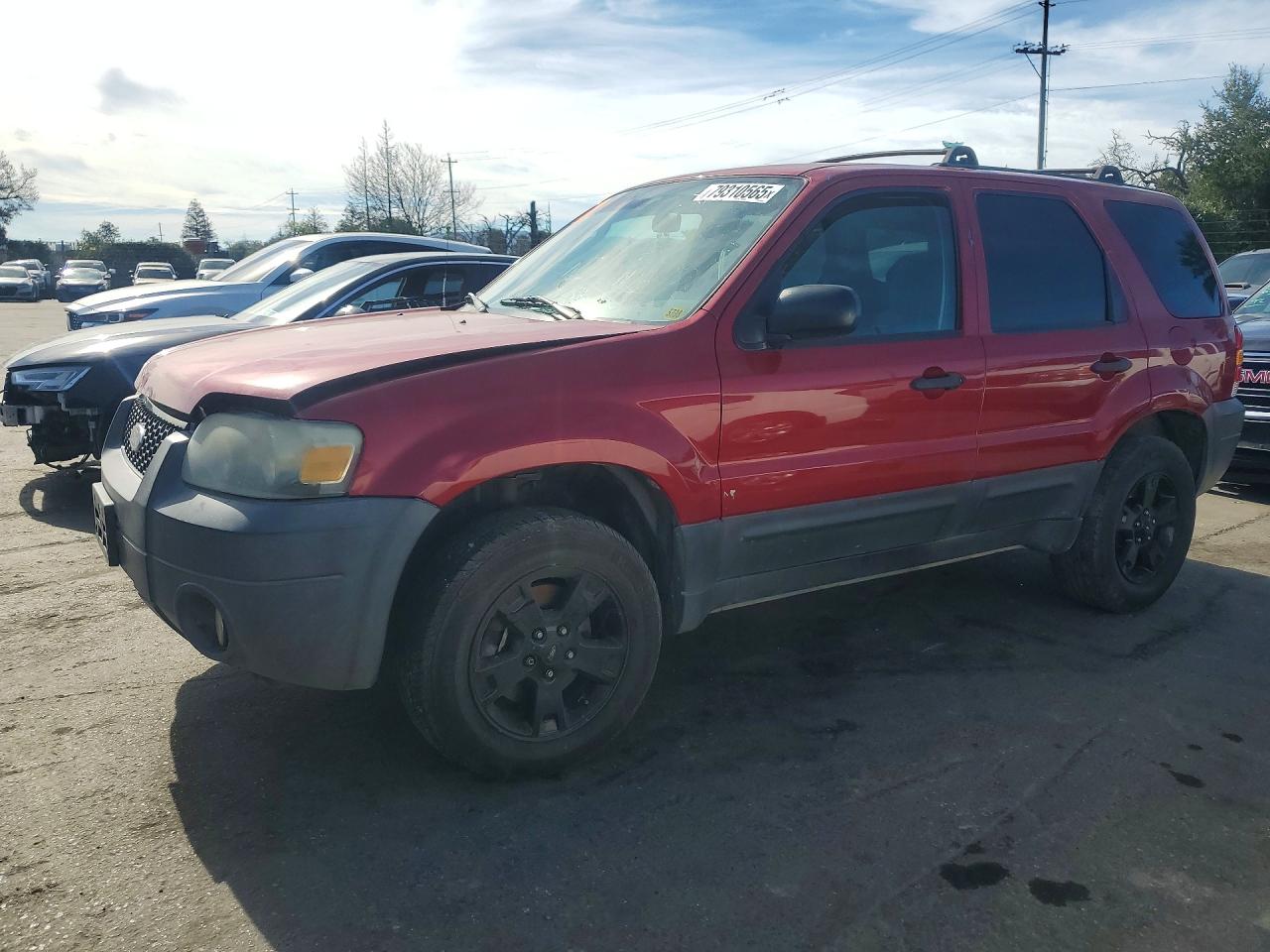 2005 Ford Escape VIN 1FMYU93105KA70752 photo 1