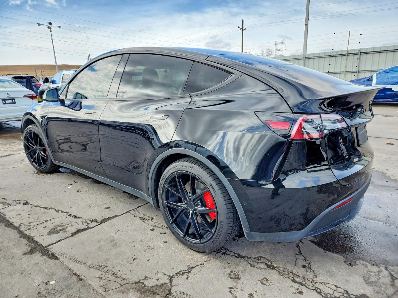 2020 Tesla Model y VIN 5YJYGDEF3LF024544 photo 2