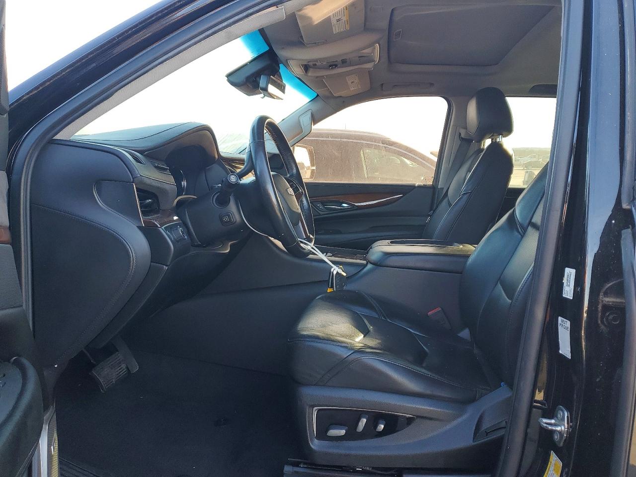 2019 Cadillac Escalade VIN 1GYS3HKJ3KR286200 photo 7