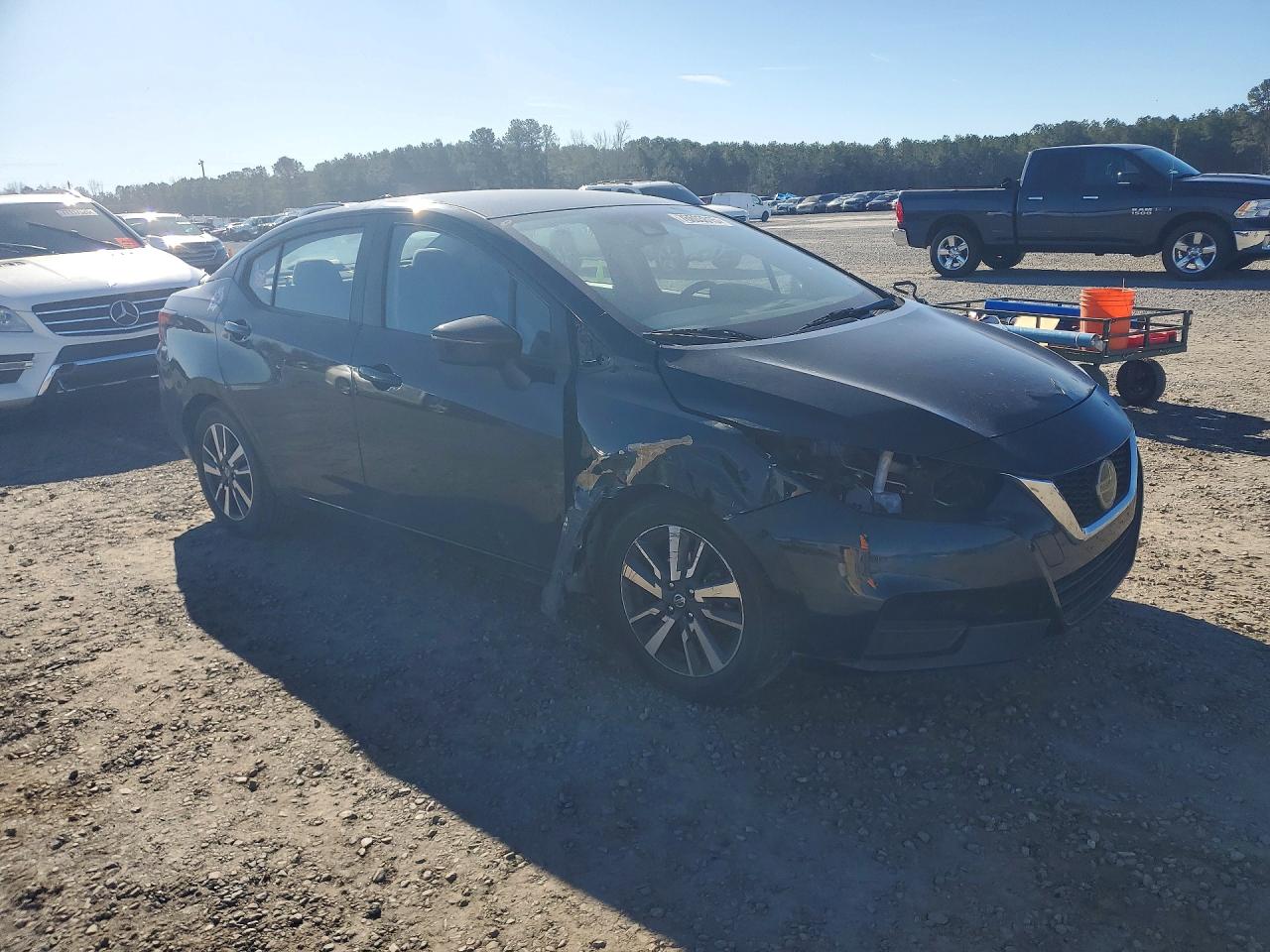 2020 Nissan Versa VIN 3N1CN8EV6LL880715 photo 4