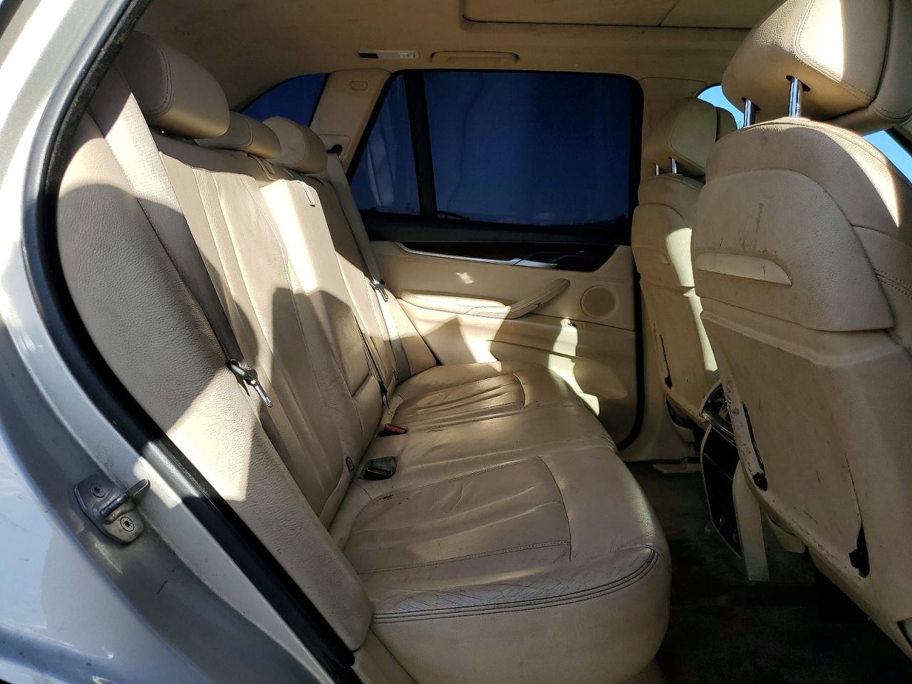 2014 BMW X5 VIN 5UXKR2C50E0H33935 photo 11