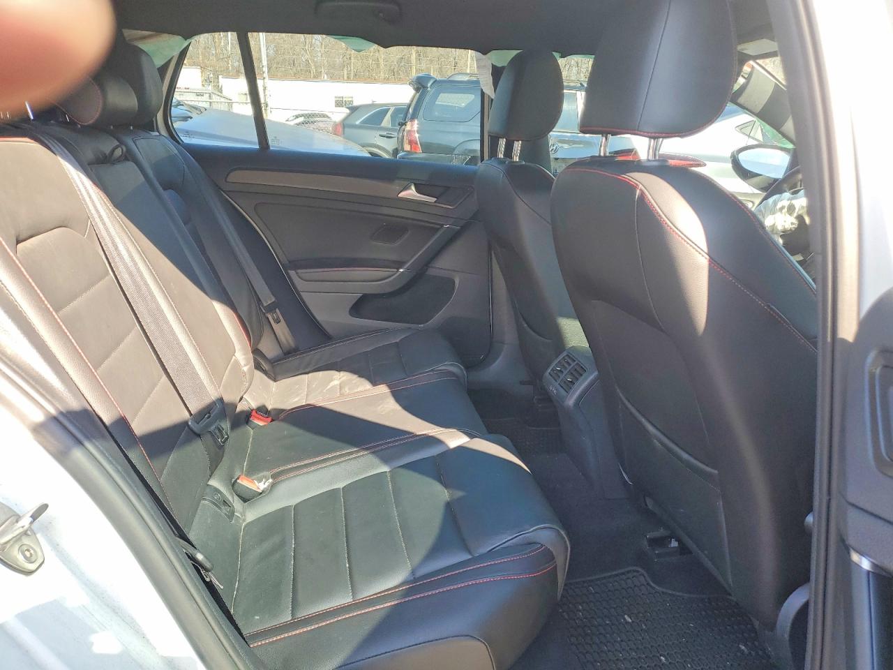 2018 VOLKSWAGEN Gti VIN 3VW447AU2JM250285 photo 10