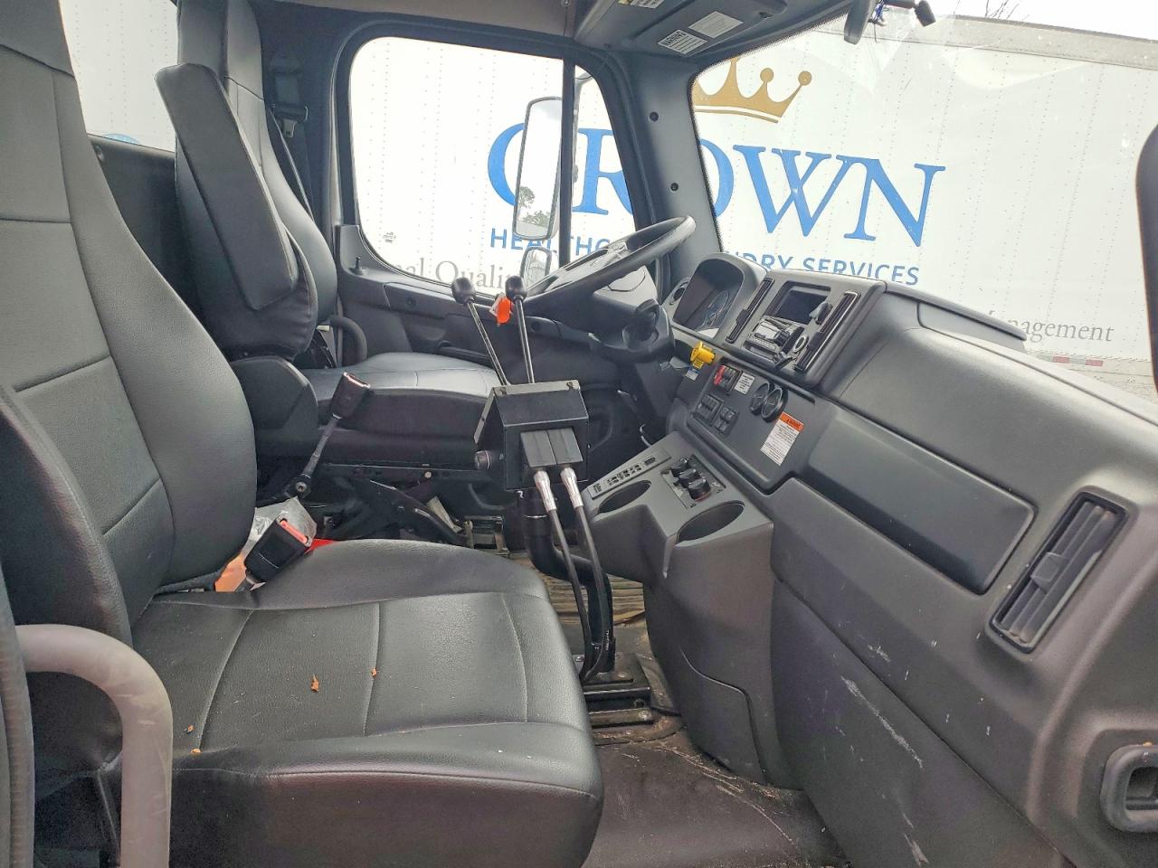 2025 FREIGHTLINER All other VIN 3ALACXD21SDVX2029 photo 5