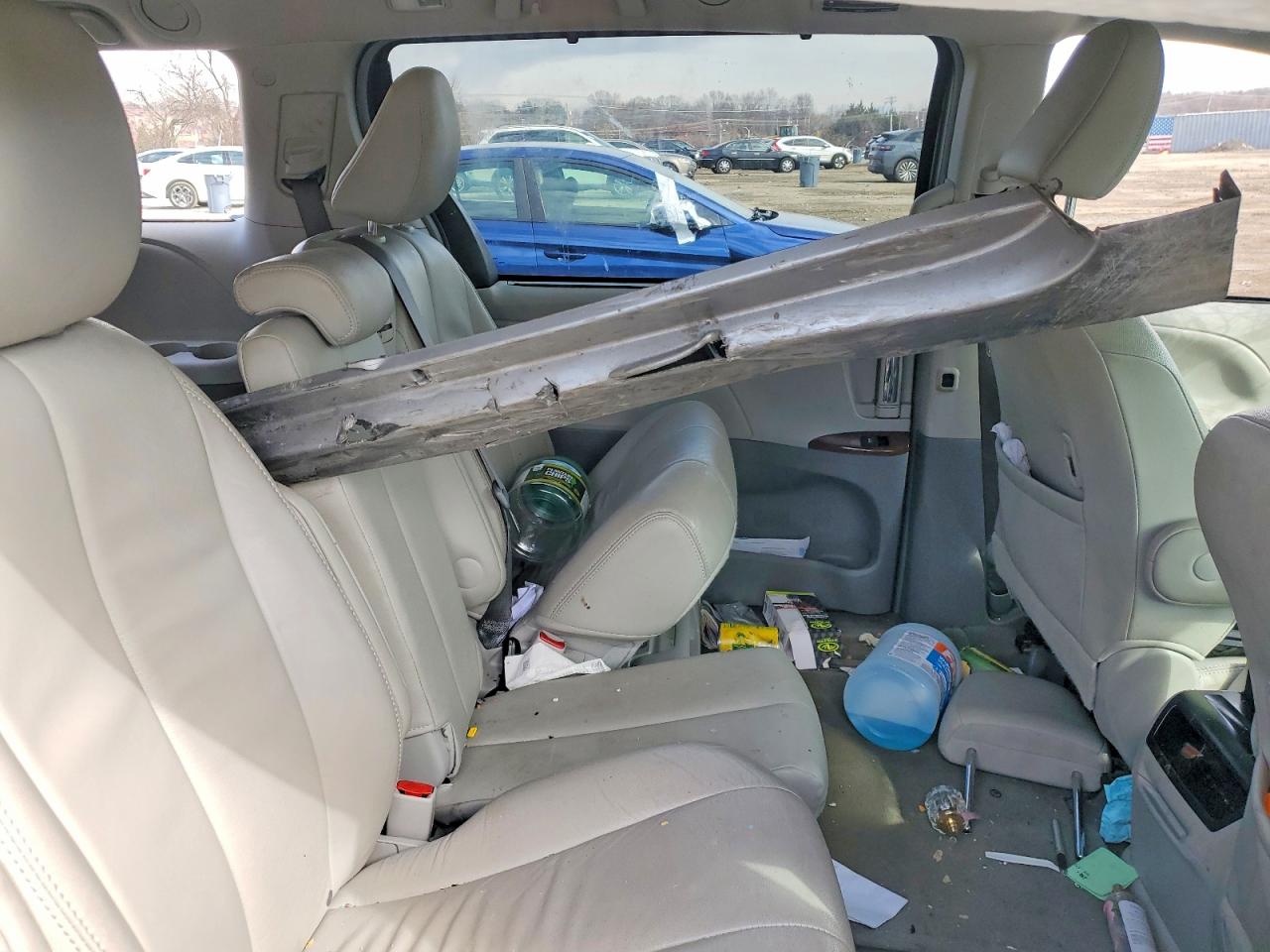 2014 Toyota Sienna VIN 5TDYK3DC1ES407512 photo 11