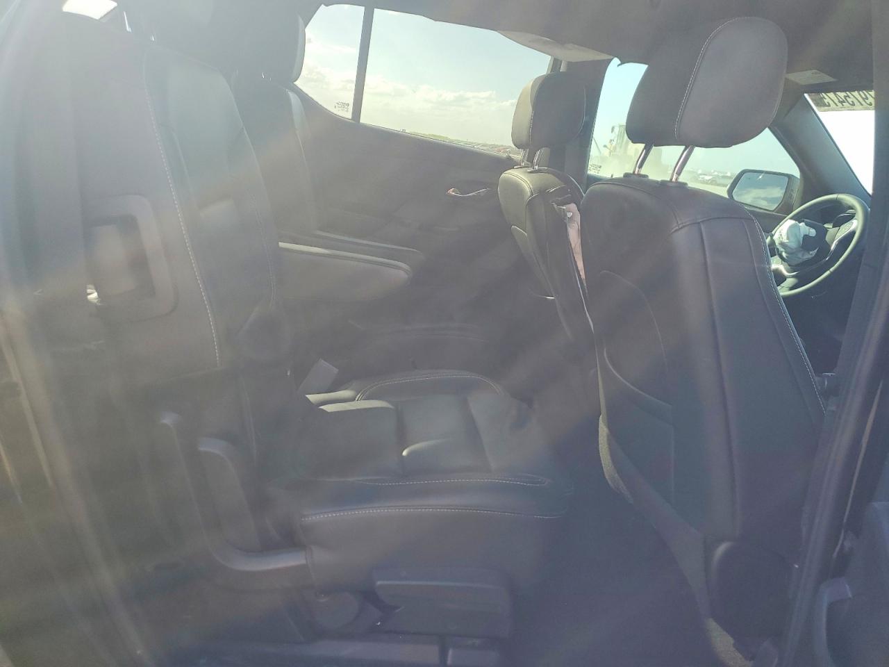 2022 Chevrolet Traverse VIN 1GNERHKW0NJ163199 photo 11