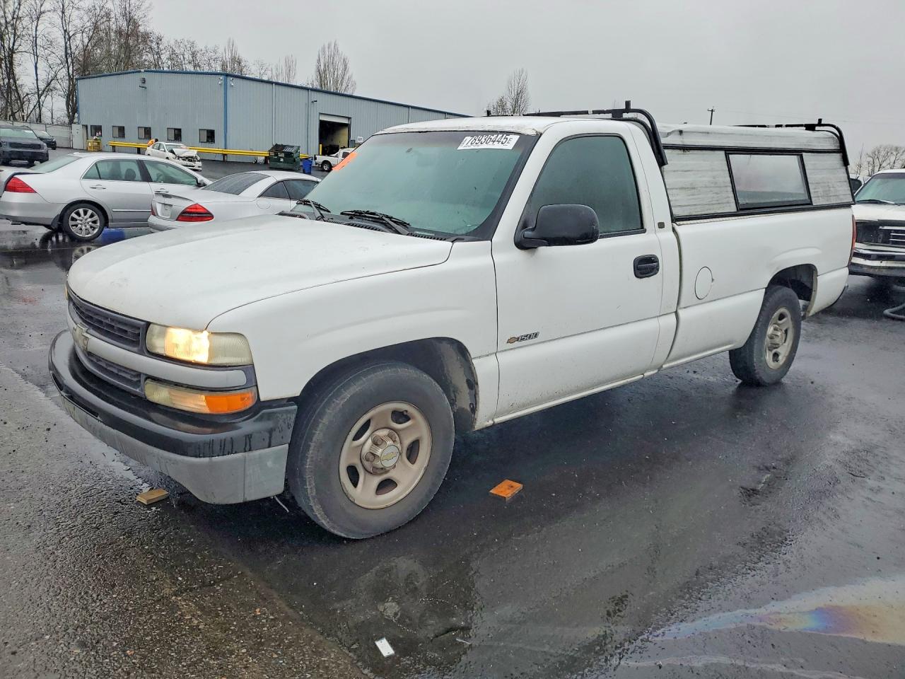 2000 Chevrolet Silverado 1500 VIN 1GCEC14W5YE304960 photo 1