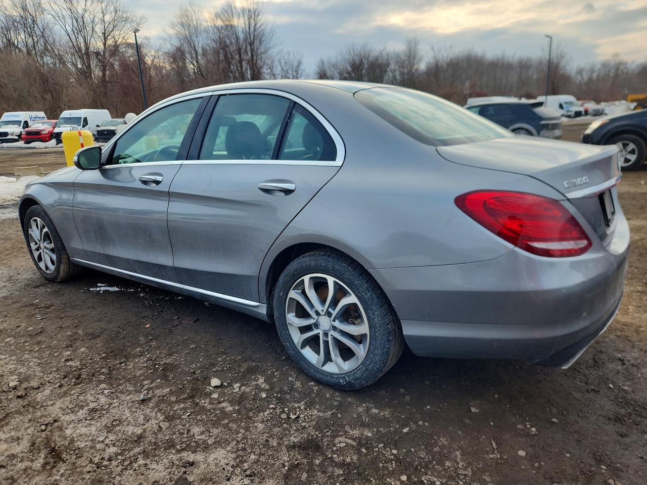 2015 Mercedes-Benz C class VIN 55SWF4KB7FU005686 photo 2