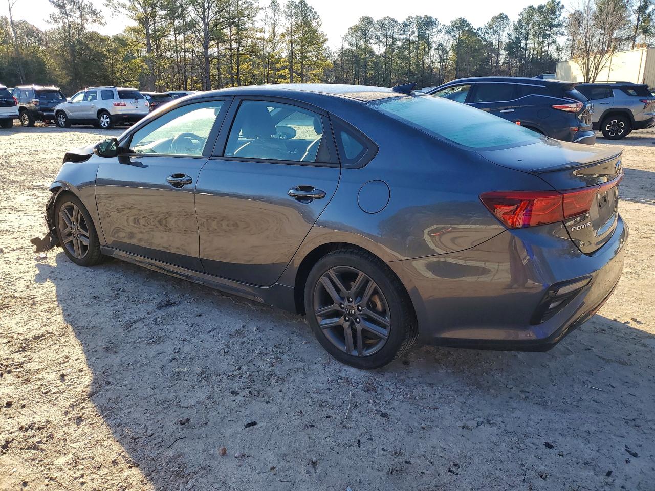 2020 Kia Forte VIN 3KPF34AD5LE252901 photo 2