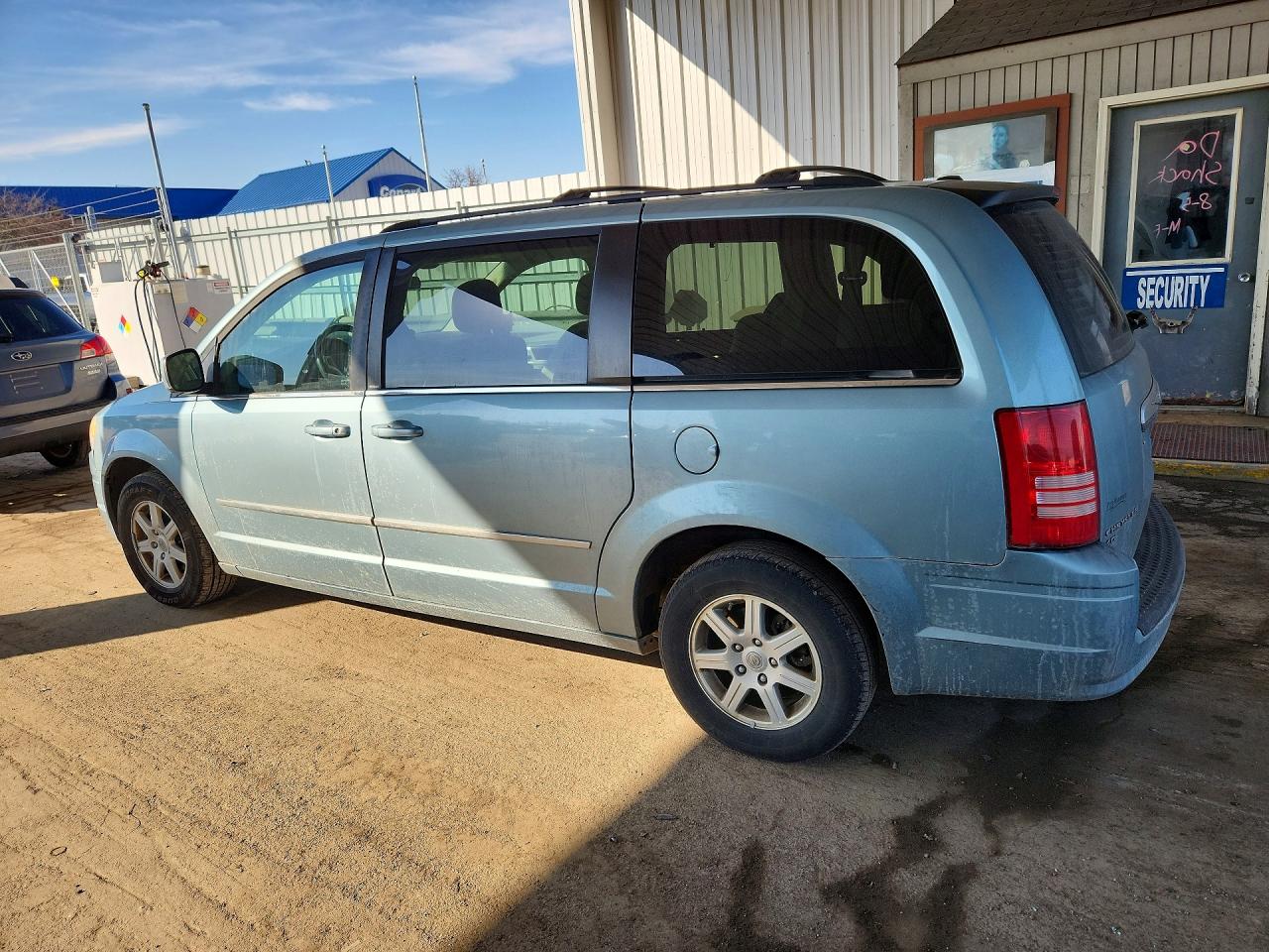 2010 Chrysler Minivan VIN 2A4RR8DX6AR481571 photo 2