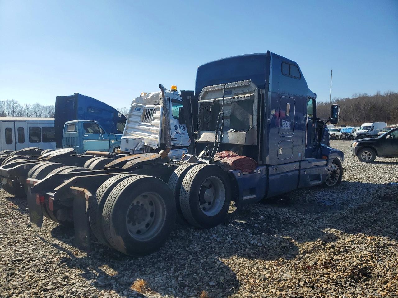 1995 KENWORTH All models VIN 1XKADB9XXSS680733 photo 4