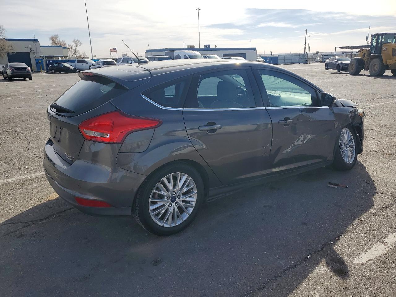 2015 Ford Focus VIN 1FADP3N20FL323664 photo 3