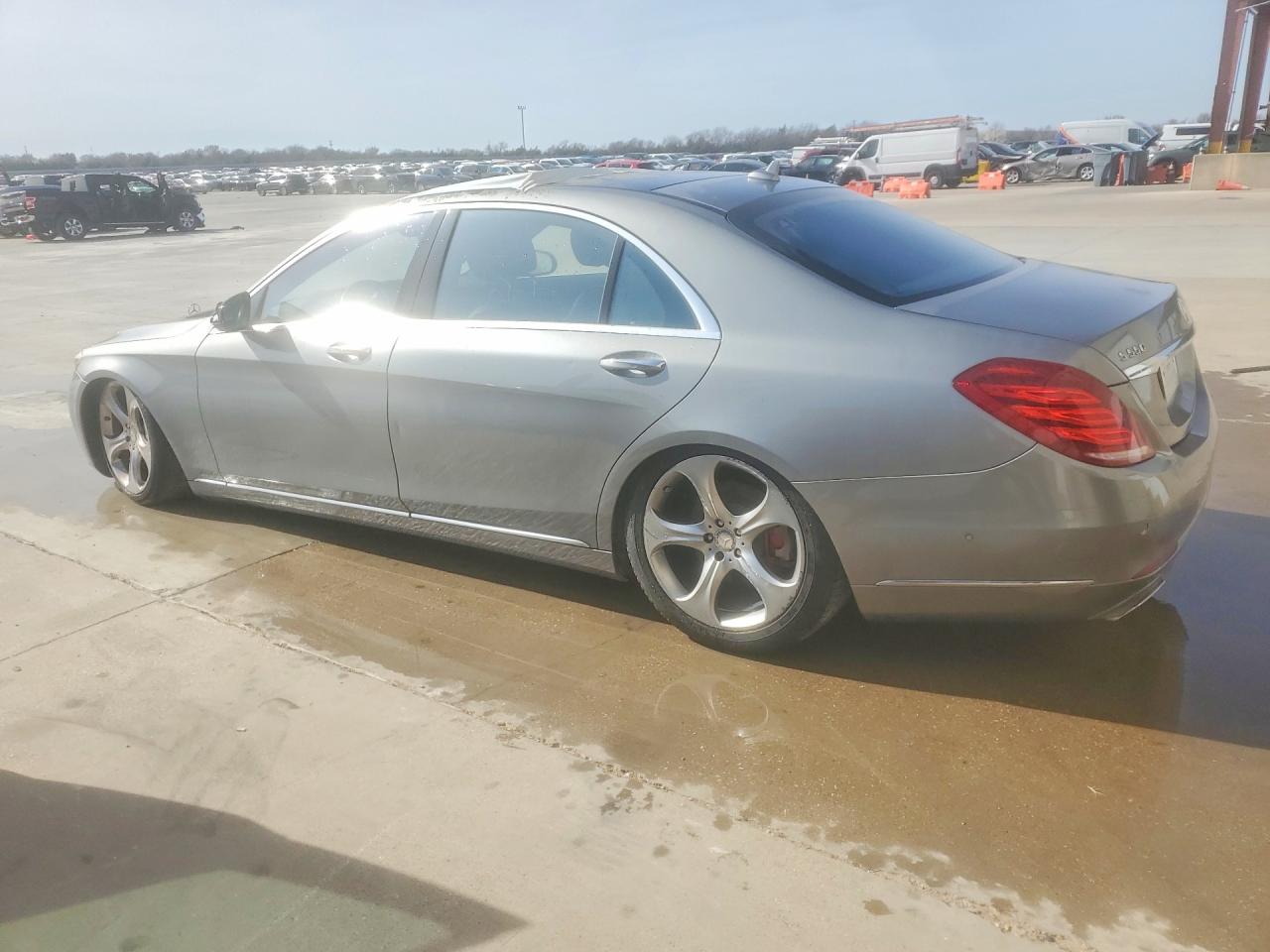 2015 Mercedes-Benz S class VIN WDDUG8CB2FA146112 photo 2
