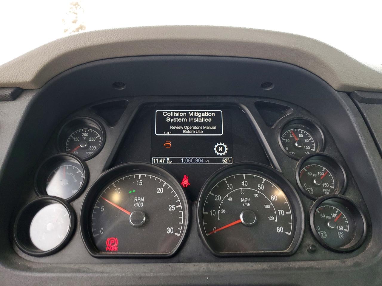 2018 All models VIN 1XPBA48X2JD477780 photo 8