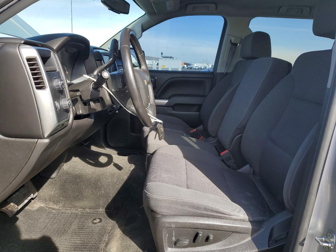 2018 Chevrolet All models VIN 1GCUKREC1JF223097 photo 7