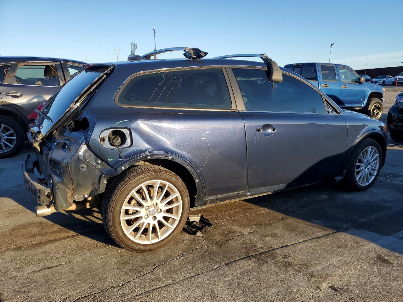 2012 Volvo C30 VIN YV1672MK8C2269072 photo 3