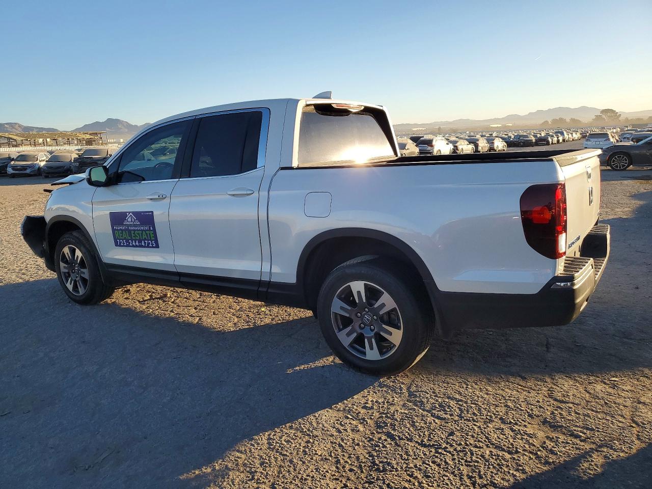 2017 HONDA Ridgeline VIN 5FPYK3F55HB005765 photo 2