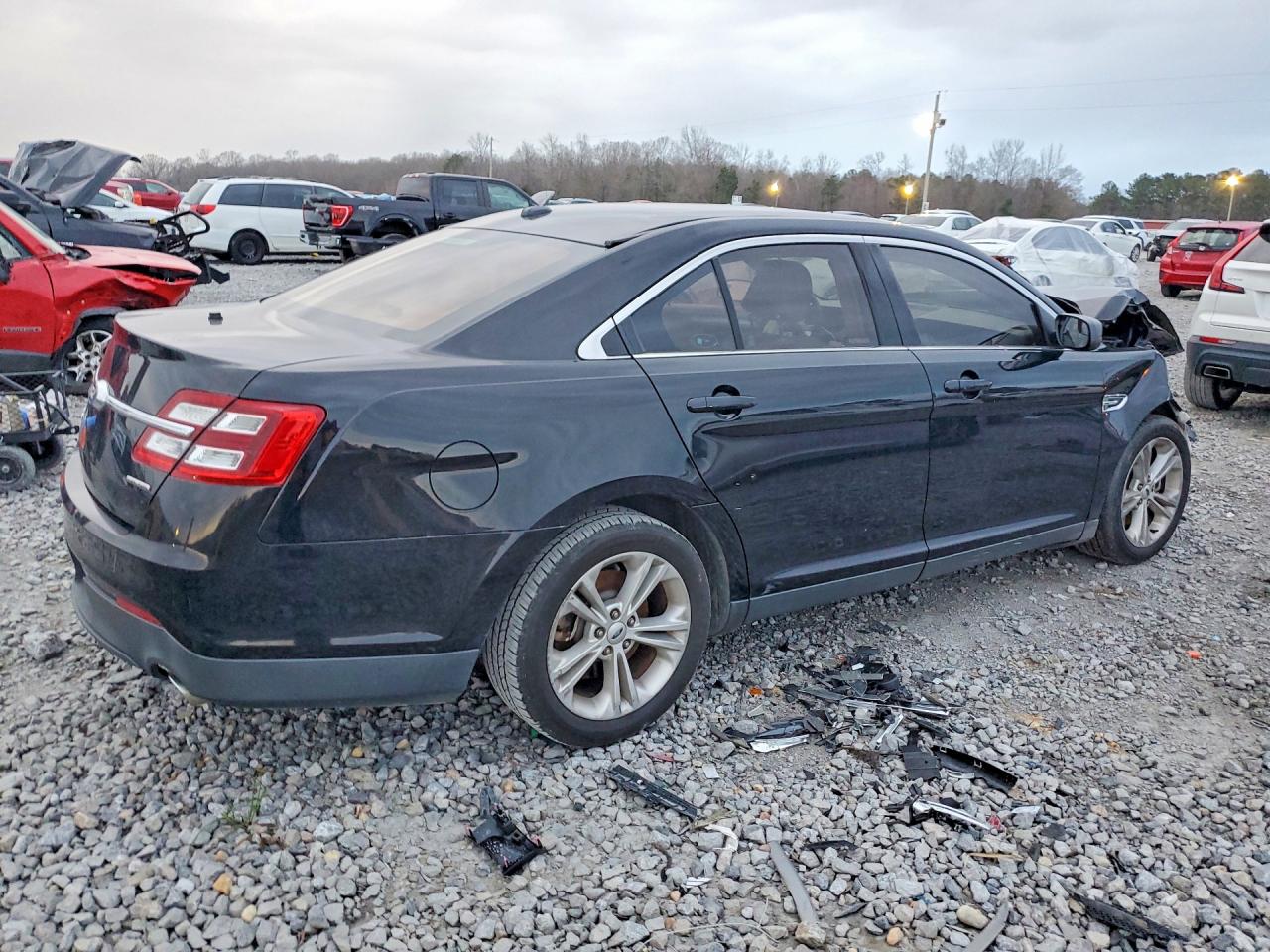 2017 Ford Taurus VIN 1FAHP2D80HG108671 photo 3