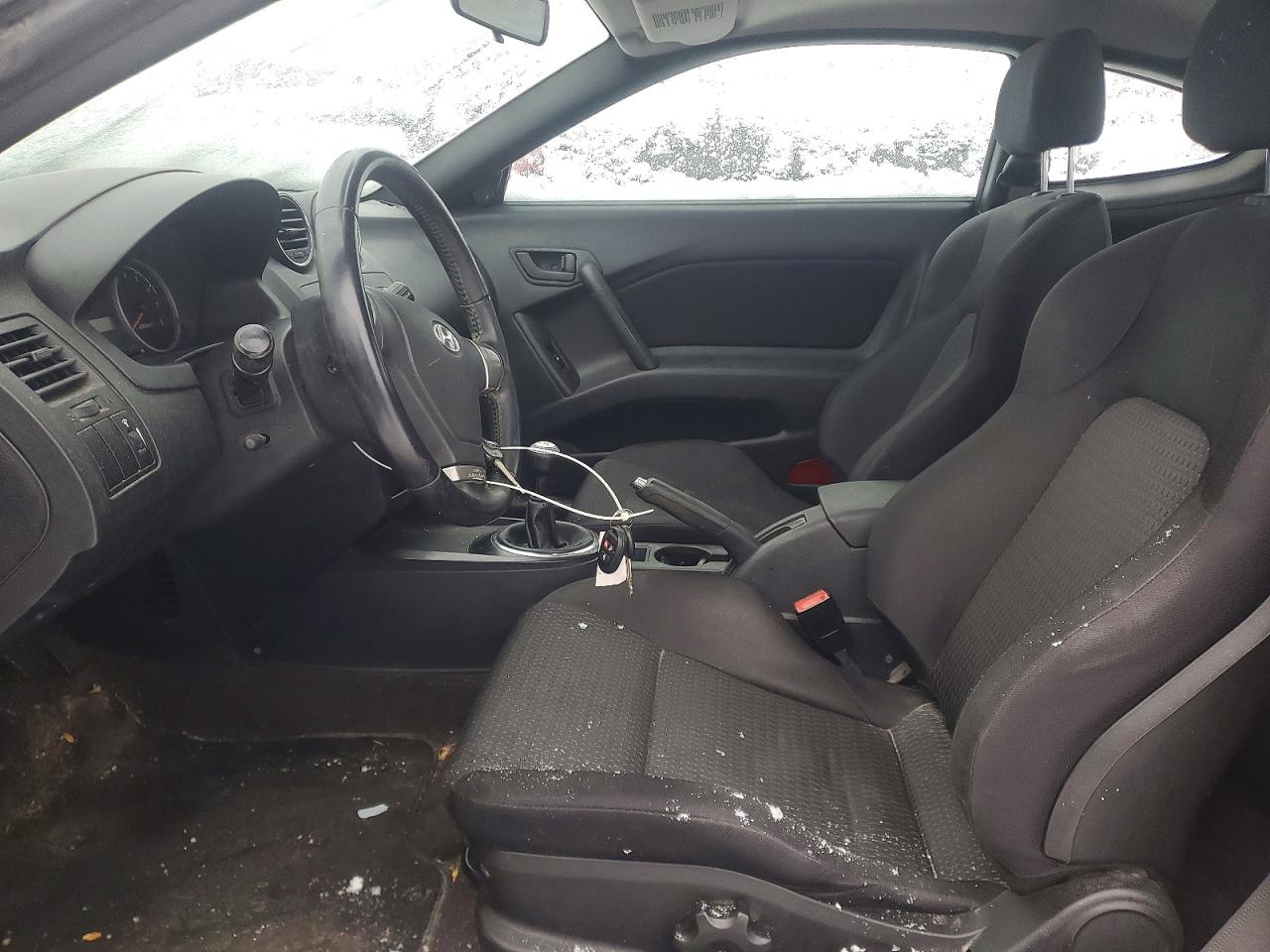 2008 Hyundai Tiburon VIN KMHHM65D18U275155 photo 7