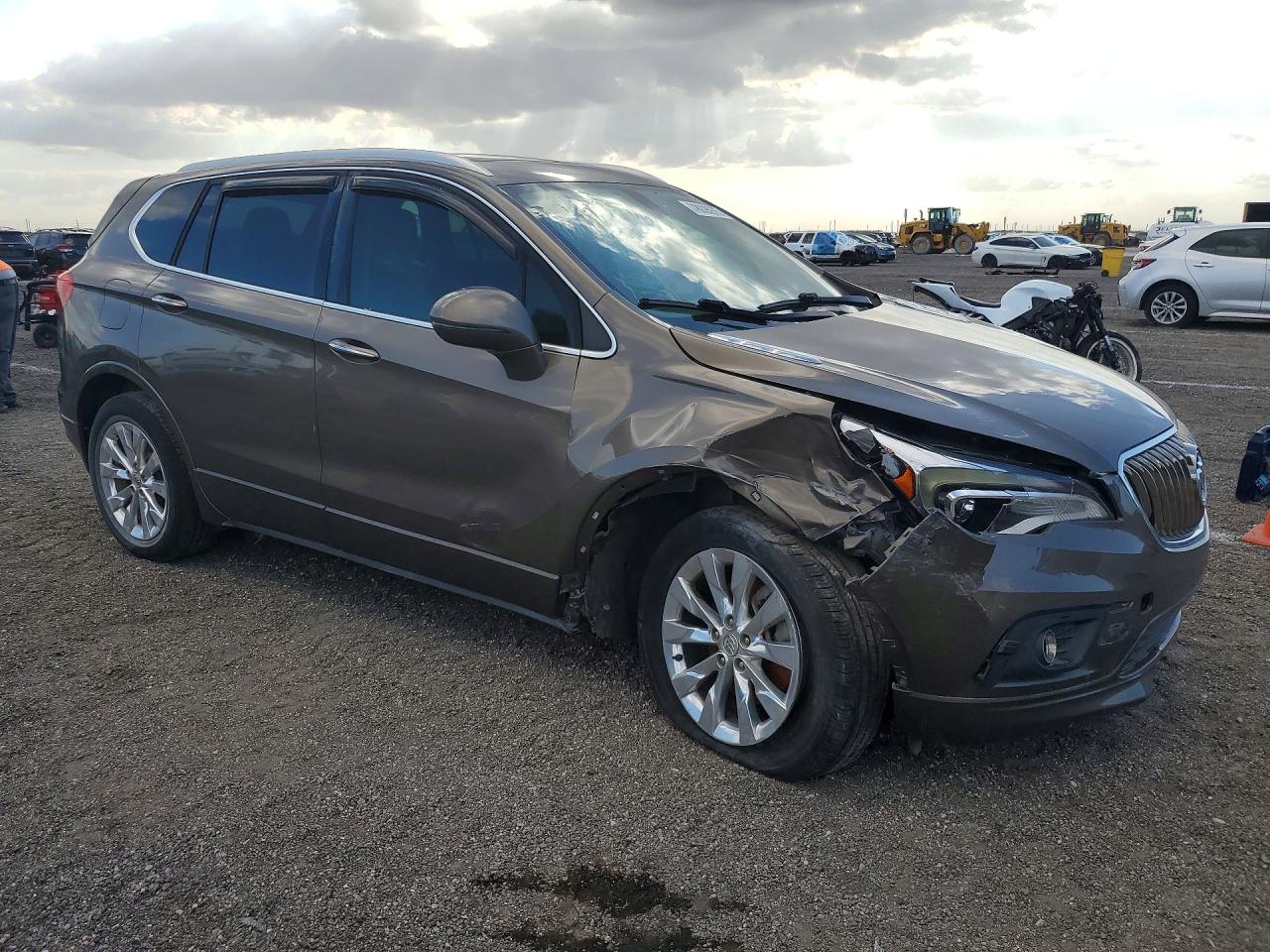 2018 Buick Envision VIN LRBFX1SA8JD007918 photo 4