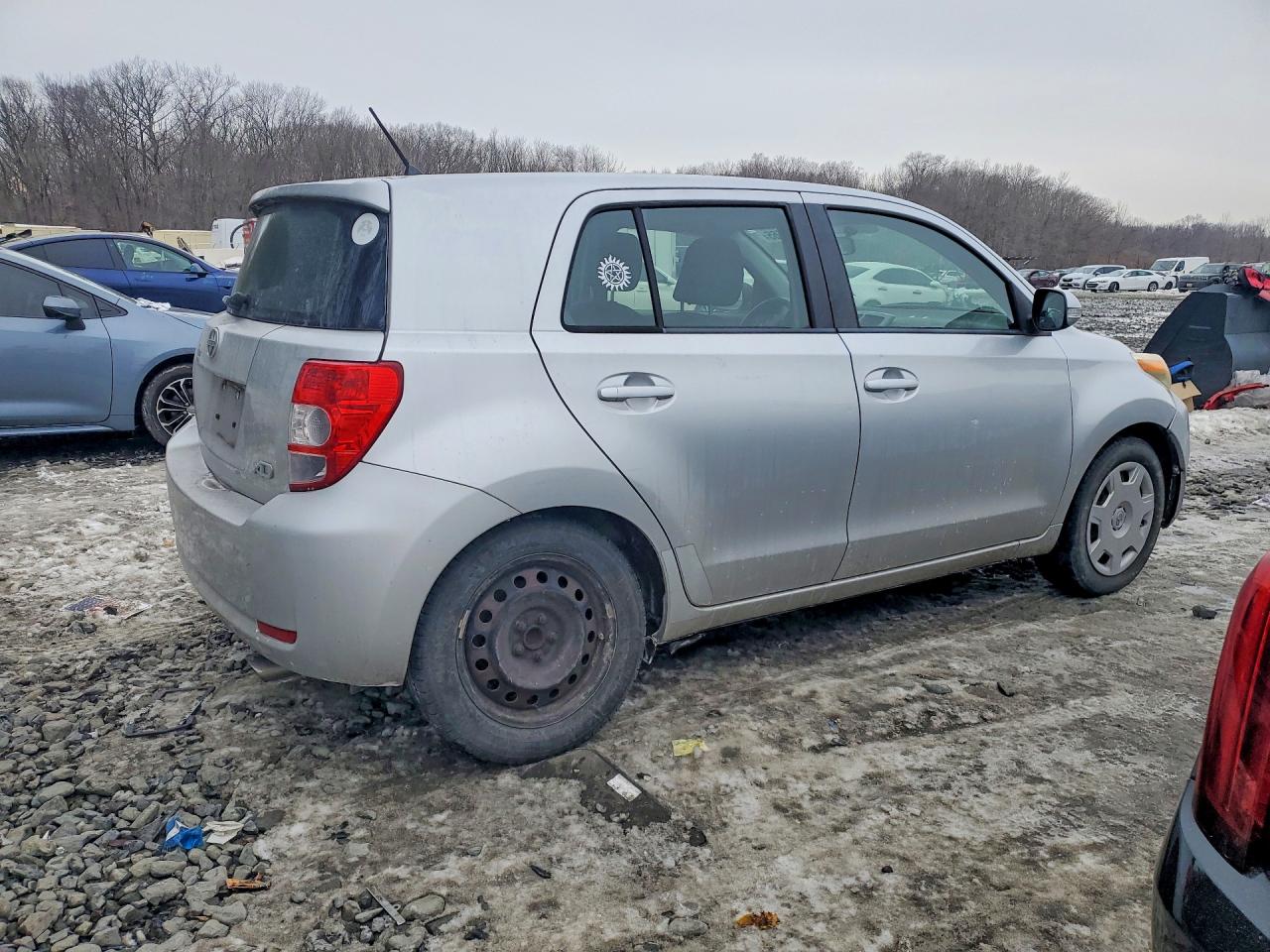 2010 Toyota Scion VIN JTKKU4B45A1005607 photo 3
