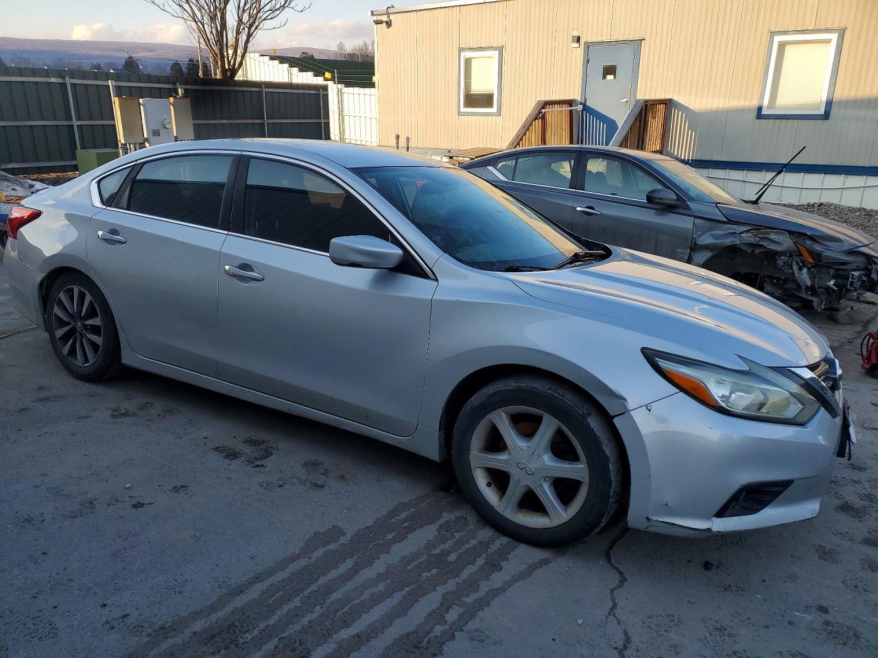 2017 Nissan Altima VIN 1N4AL3AP0HC156497 photo 4