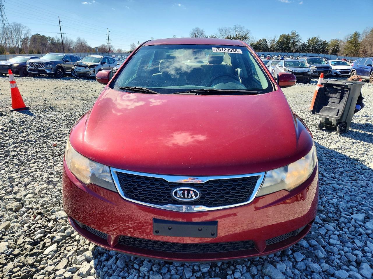 2011 Kia Forte VIN KNAFU4A21B5892042 photo 5