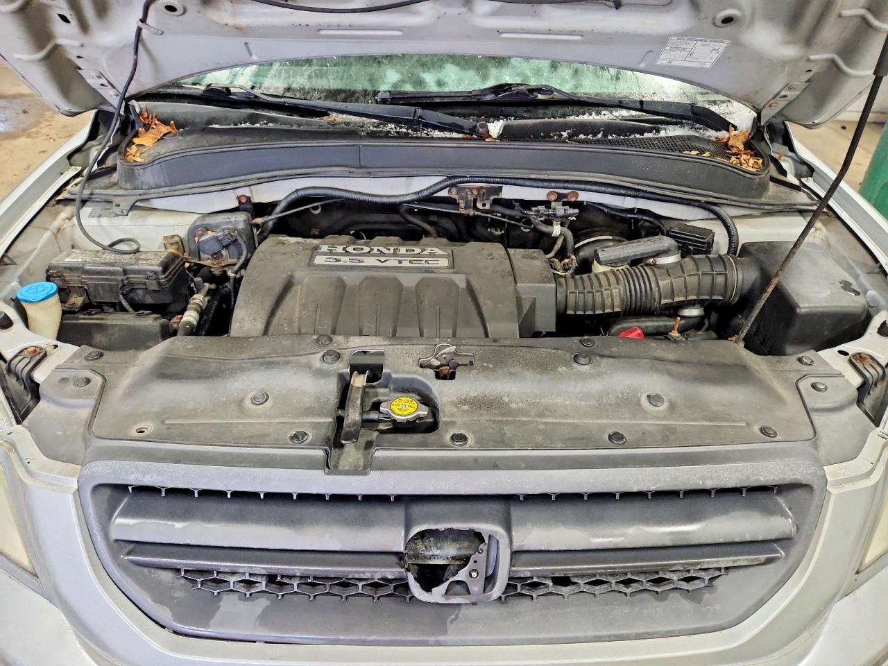 2005 Honda Pilot VIN 2HKYF185X5H515864 photo 12