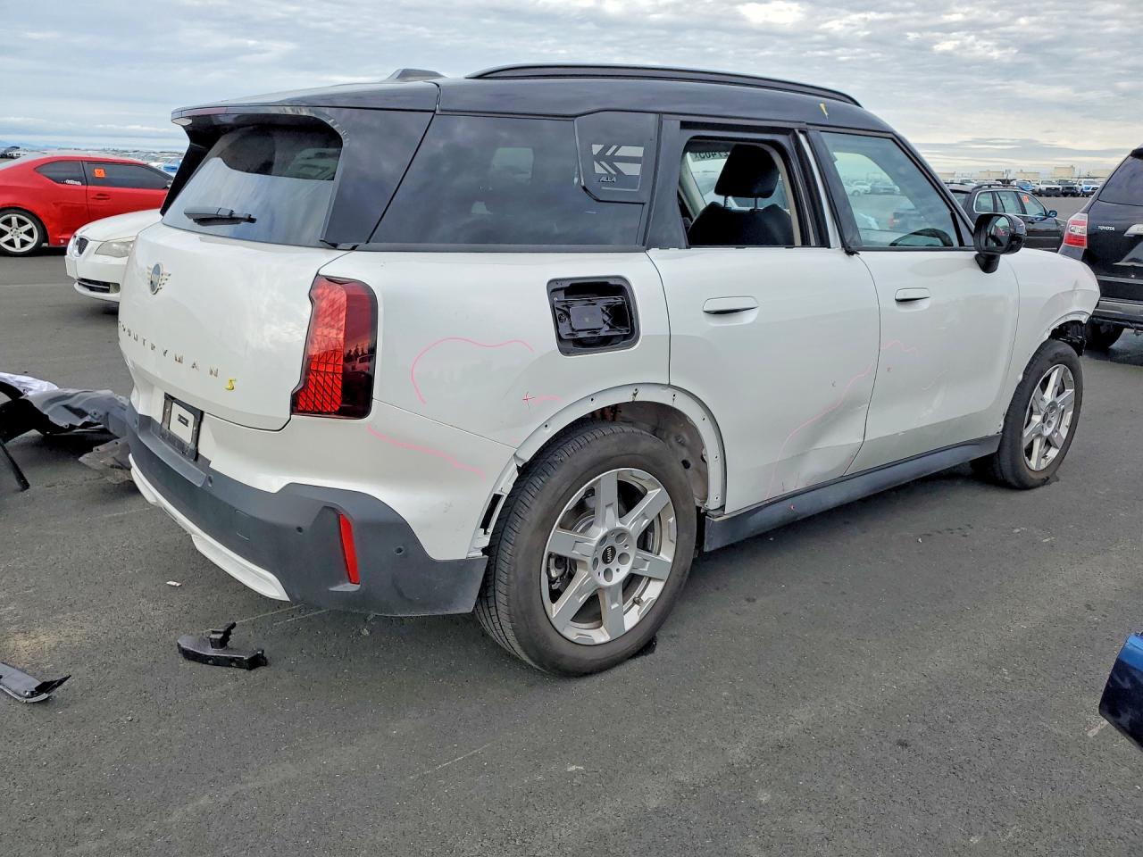 2025 Mini Cooper VIN WMZ53GA09S7R41803 photo 3