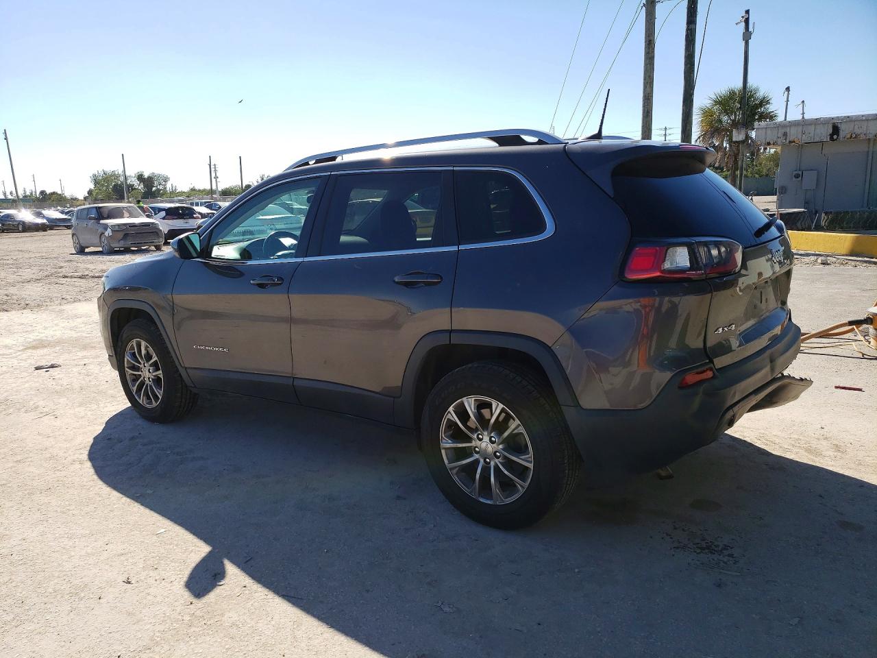 2019 Jeep Grand cher VIN 1C4PJMLB0KD181029 photo 2