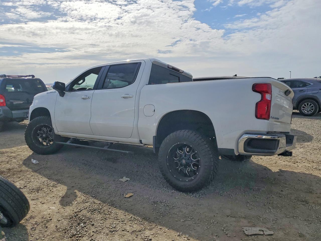 2020 Chev All models VIN 3GCPWCET5LG225449 photo 2