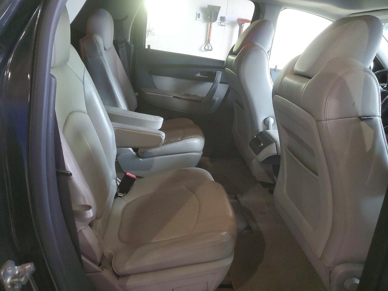 2010 GMC Acadia VIN 1GKLRMEDXAJ146900 photo 11