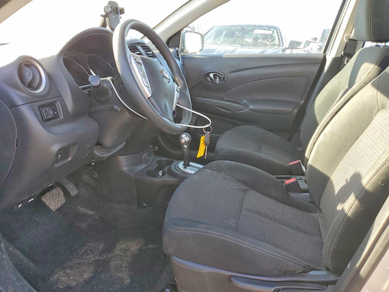 2019 Nissan Versa VIN 3N1CN7AP0KL862520 photo 7