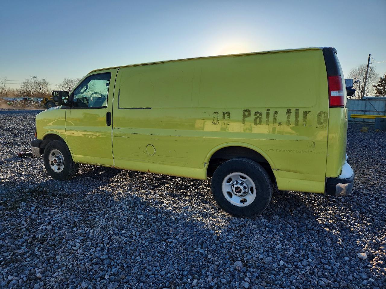 2016 GMC Savana VIN 1GTW7AFF3G1904467 photo 2