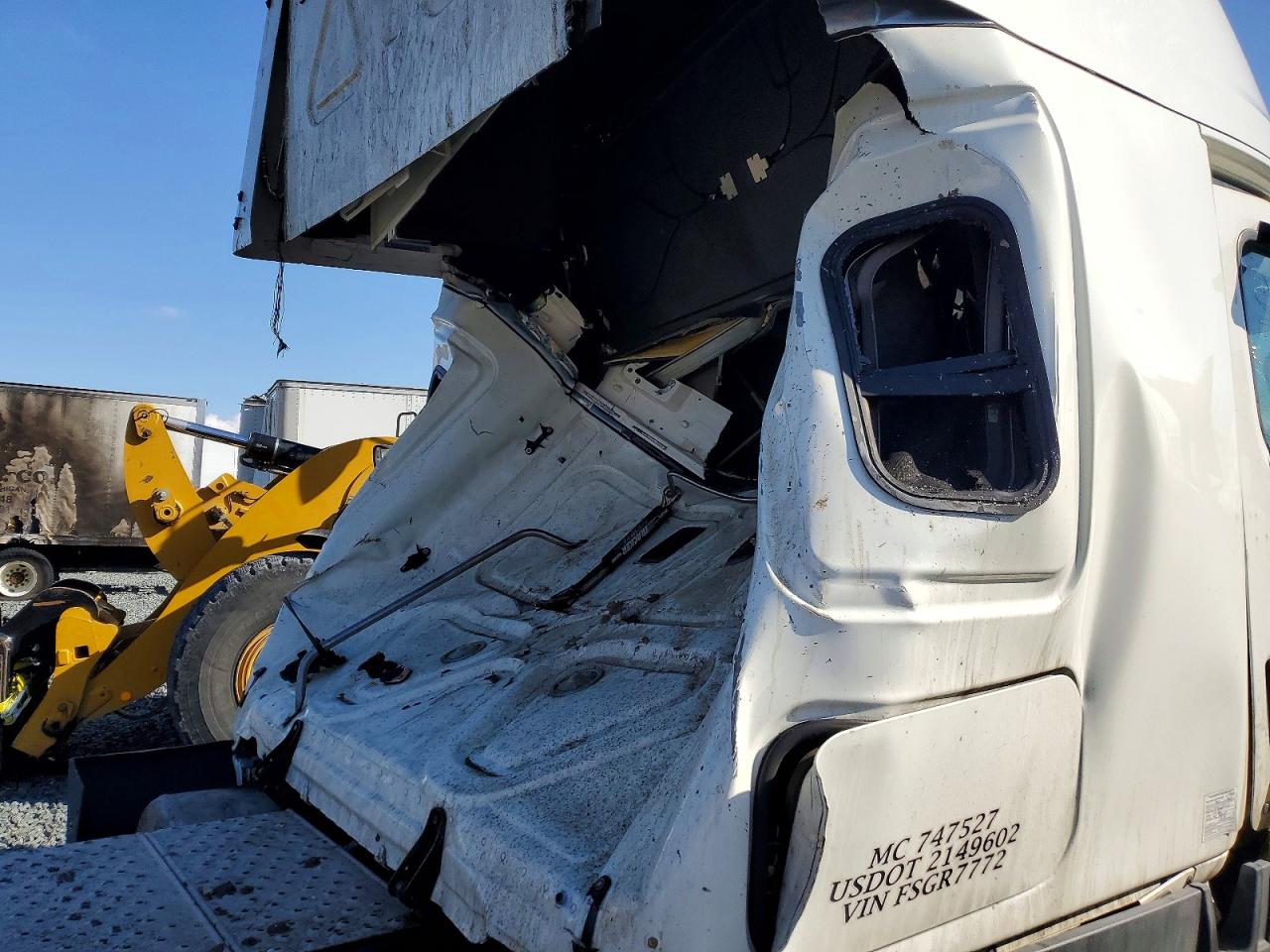 2015 FREIGHTLINER All models VIN 3AKJGLD58FSGR7772 photo 6