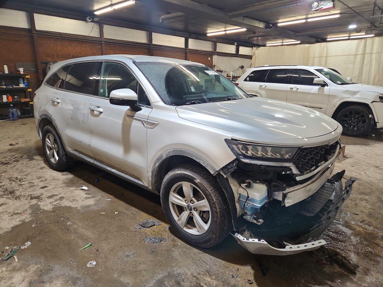 2022 Kia Sorento VIN 5XYRGDLC8NG084036 photo 4