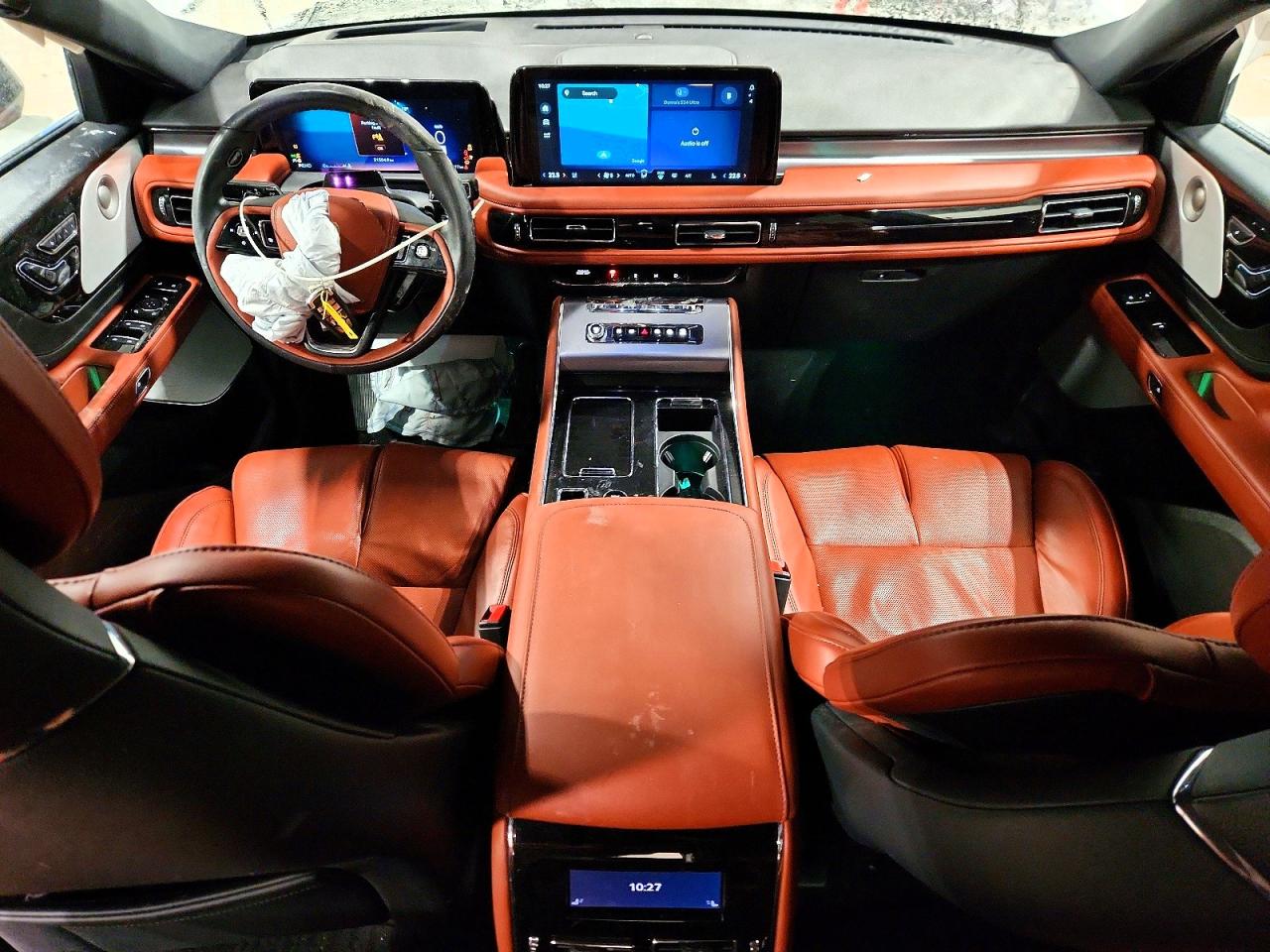 2025 Lincoln Aviator VIN 5LM5J7XC8SGL16079 photo 8