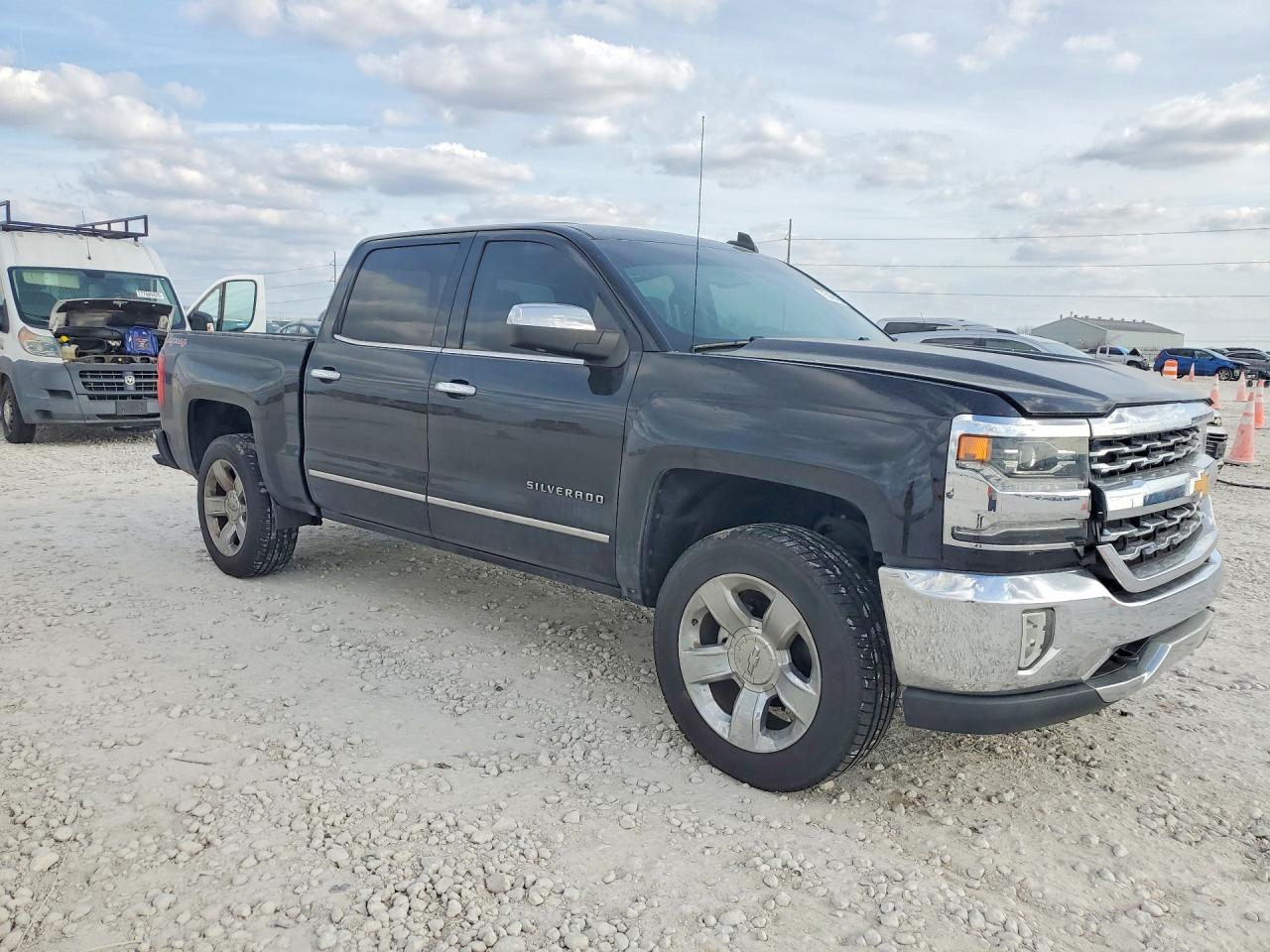 2017 Chev Silverado VIN 3GCUKSEC1HG407696 photo 4