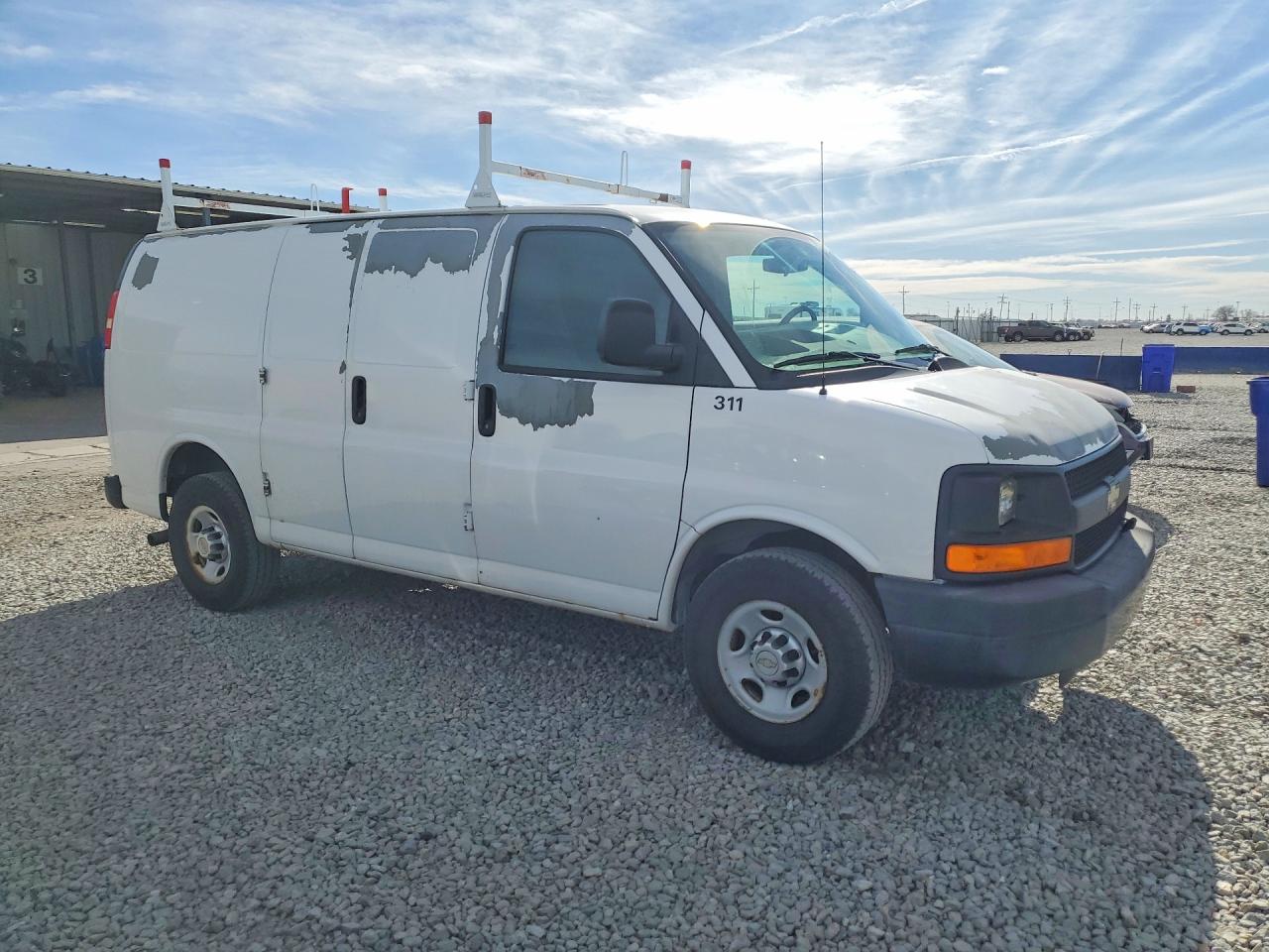 2011 Chevrolet Express VIN 1GCWGFCA0B1189078 photo 4