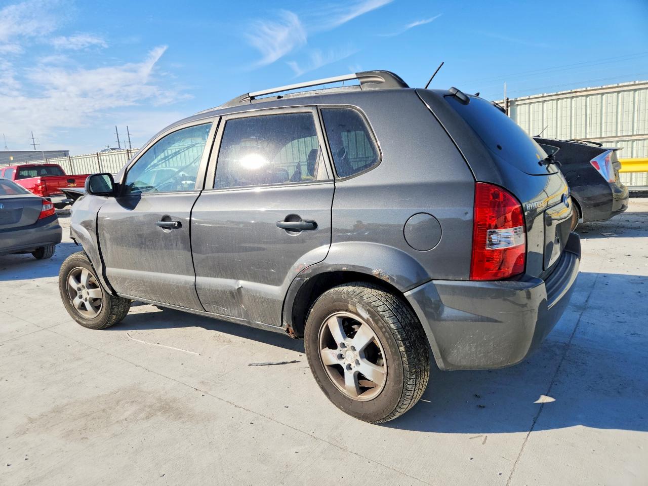 2007 Hyundai Tucson VIN KM8JM12B47U636674 photo 2