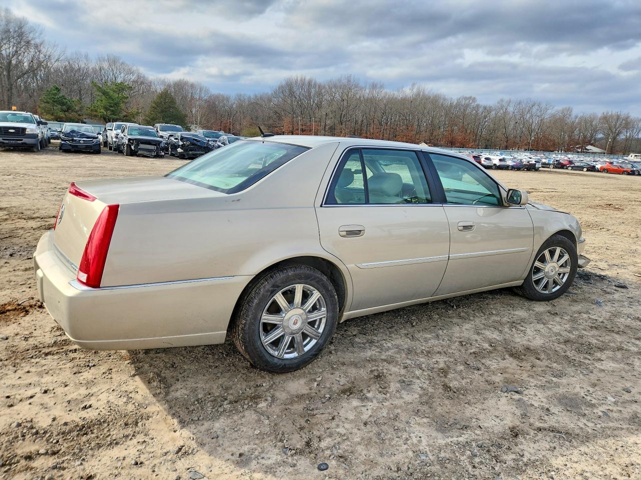 2007 Cadillac Dts VIN 1G6KD57Y37U211253 photo 3