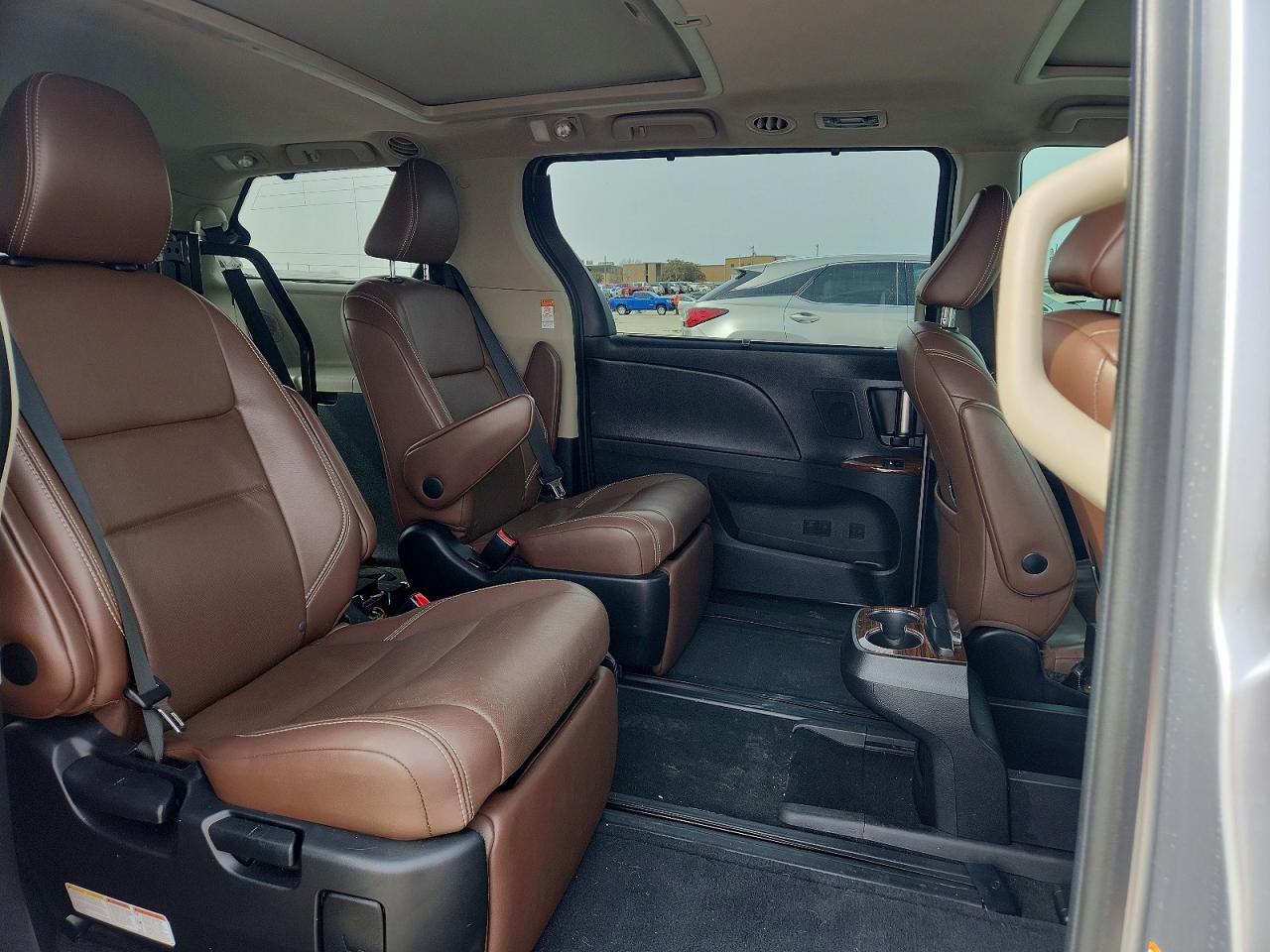2015 Toyota All models VIN 5TDYK3DC4FS584752 photo 11
