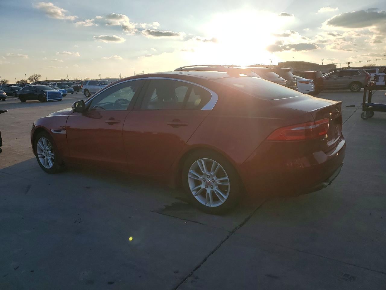 2018 Jaguar Xe VIN SAJAJ4FX2JCP37814 photo 2