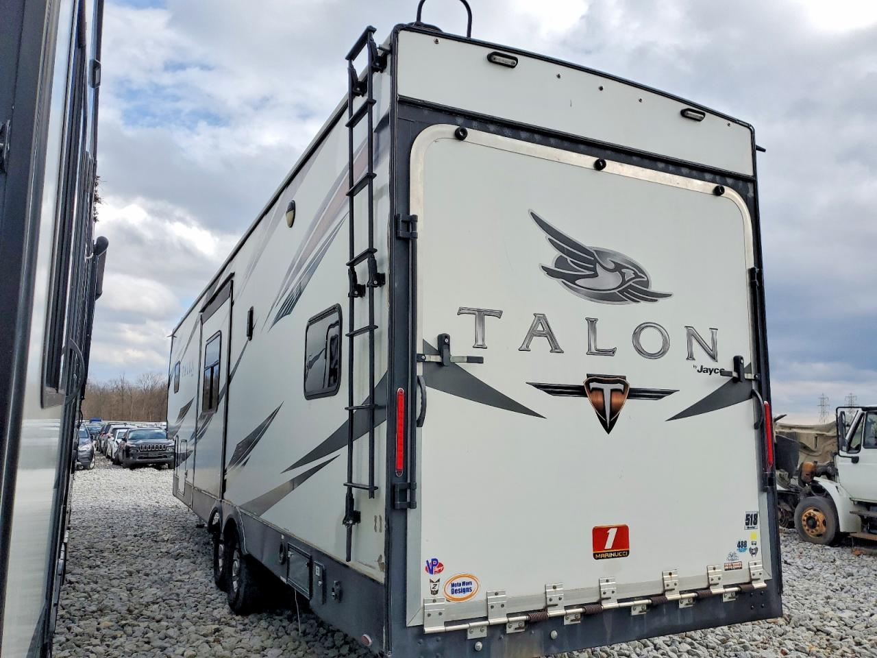 2018 JAYCO Rv trailer VIN 1UJCJSBU7J18A0050 photo 3