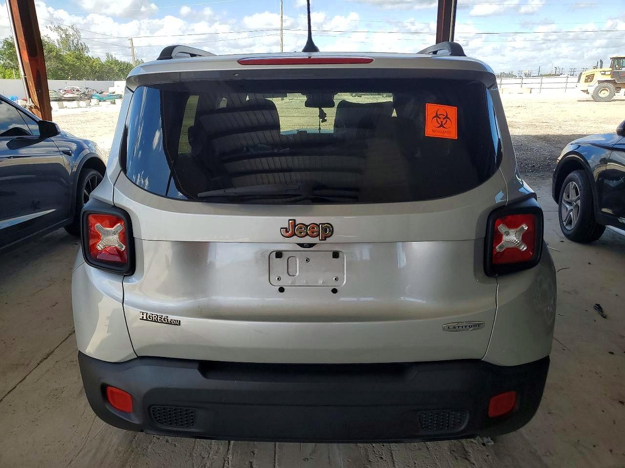 2017 Jeep Renegade VIN ZACCJABB3HPG37775 photo 6